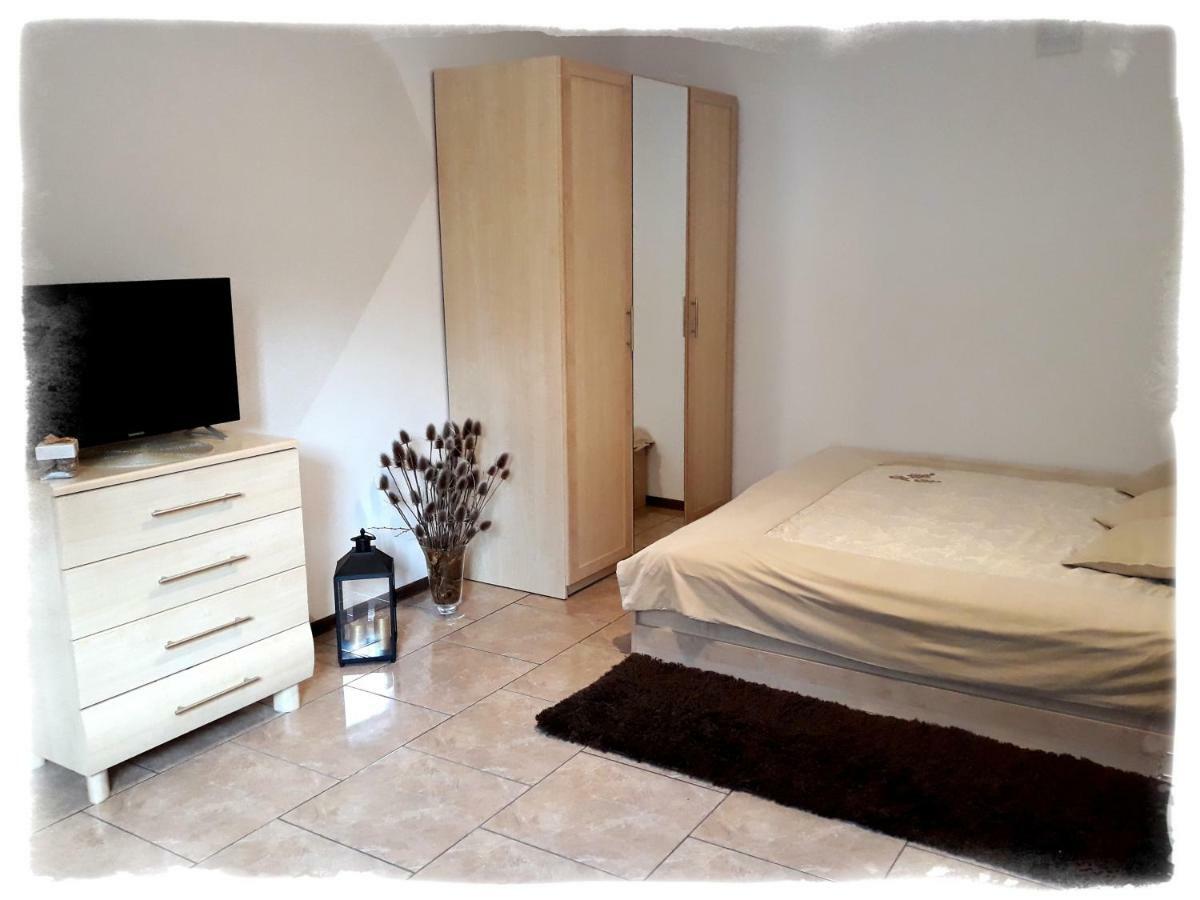 Pensjonat U Kasi Apartman Węgorzewo Kültér fotó